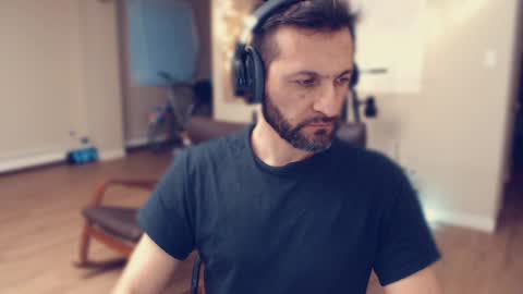 Snapshot of ultratoaster chatting on January 31, 12:39 am ultratoaster online show from January 31, 12:39 am