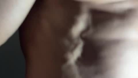 Snapshot of um_cammusc chatting on March 25, 11:33 pm Um CM online show from March 25, 11:33 pm