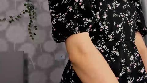 Snapshot of umbraelyon chatting on March 2, 7:26 am Liliane online show from March 2, 7:26 am