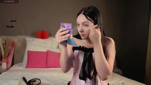 Snapshot of umy_dream chatting on October 31, 2:12 am umy_dream online show from October 31, 2:12 am