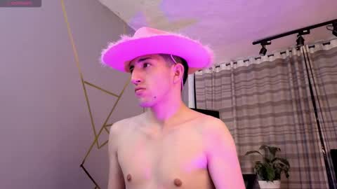 un_sluttyy online show from November 5, 11:43 am