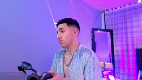 un_sluttyy online show from December 5, 11:19 am