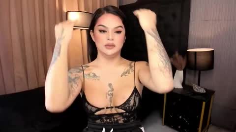 Snapshot of unbotheredprincess chatting on October 17, 6:43 pm Lady tan online show from October 17, 6:43 pm