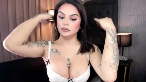 Snapshot of unbotheredprincess chatting on October 28, 7:38 pm Lady tan online show from October 28, 7:38 pm