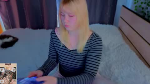 unburntkatniss online show from May 10, 7:24 am