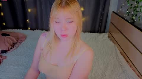 unburntkatniss online show from May 27, 3:31 pm