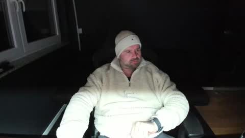 Uncle Bear online show from March 26, 9:31 pm