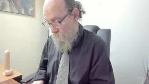 Uncle Hottie online show from March 7, 4:48 pm