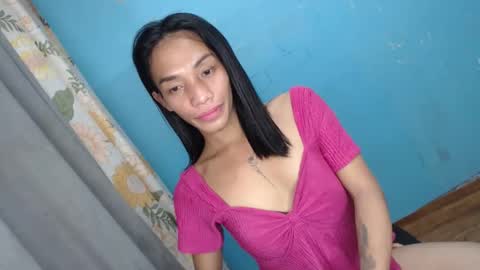 Snapshot of uncut_queen chatting on September 28, 2:11 pm LOVELY JANE online show from September 28, 2:11 pm