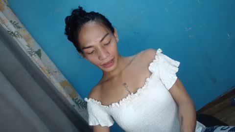 Snapshot of uncut_queen chatting on October 11, 11:53 am LOVELY JANE online show from October 11, 11:53 am