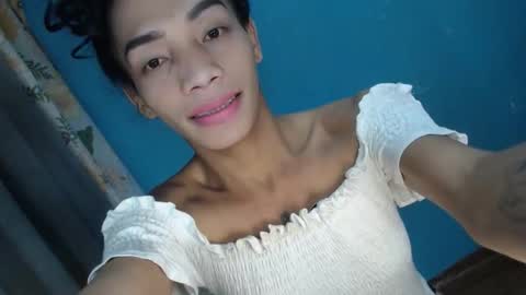 Snapshot of uncut_queen chatting on October 12, 11:48 pm LOVELY JANE online show from October 12, 11:48 pm