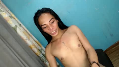 Snapshot of uncut_queen chatting on October 22, 1:06 am LOVELY JANE online show from October 22, 1:06 am