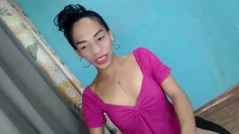 Snapshot of uncut_queen chatting on November 8, 12:55 am LOVELY JANE online show from November 8, 12:55 am