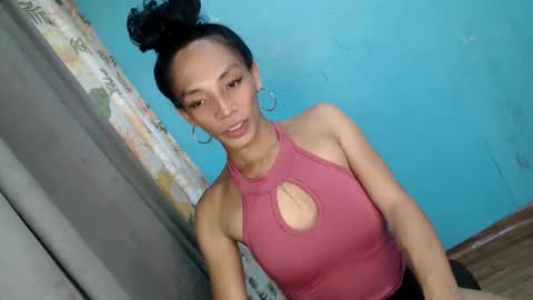 Snapshot of uncut_queen chatting on November 9, 3:27 am LOVELY JANE online show from November 9, 3:27 am