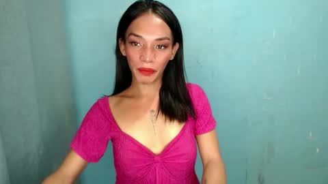 Snapshot of uncut_queen chatting on November 27, 1:18 am LOVELY JANE online show from November 27, 1:18 am