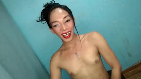 Snapshot of uncut_queen chatting on December 5, 7:06 am LOVELY JANE online show from December 5, 7:06 am