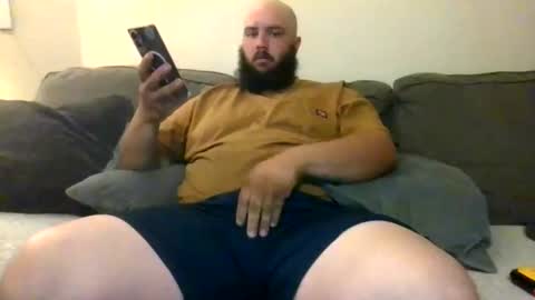 Snapshot of uncutbluecollarcock chatting on April 1, 10:16 am Uncut Rod online show from April 1, 10:16 am