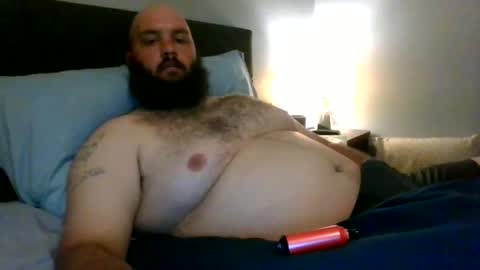 Snapshot of uncutbluecollarcock chatting on April 5, 10:45 am Uncut Rod online show from April 5, 10:45 am