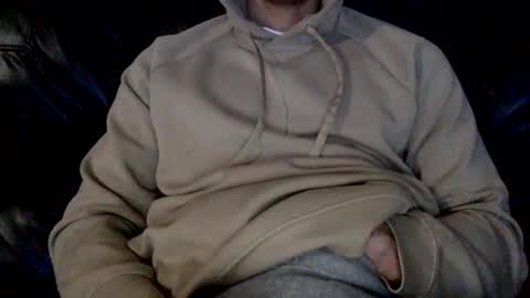 uncutone2345 online show from November 1, 5:53 am