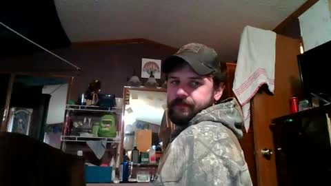 Snapshot of undead359 chatting on February 5, 5:20 pm Mrundead359 online show from February 5, 5:20 pm