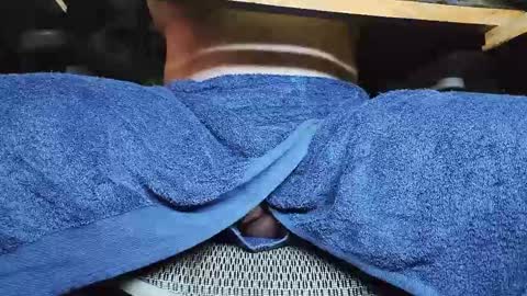 Under the desk online show from November 22, 9:47 pm