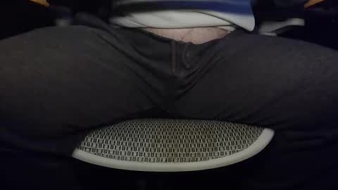 Snapshot of under_the_desk40 chatting on February 20, 3:34 pm Under the desk online show from February 20, 3:34 pm