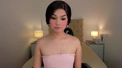 Lily online show from February 4, 9:59 am