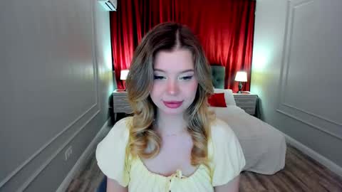 Snapshot of unforgettablalice chatting on April 14, 7:53 pm Alice online show from April 14, 7:53 pm