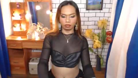 Molly online show from February 9, 2:10 pm