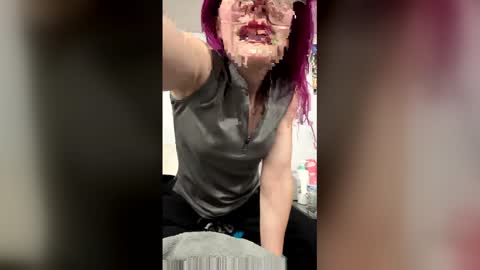 unicornfunky420 online show from April 23, 2:35 am