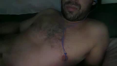 Snapshot of universalstudihoes chatting on October 10, 10:36 am universalstudihoes online show from October 10, 10:36 am