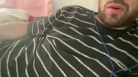 Snapshot of universalstudihoes chatting on November 4, 9:36 pm universalstudihoes online show from November 4, 9:36 pm