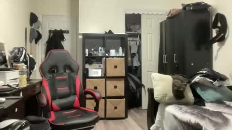 unlobitooenwallstreet online show from December 19, 5:53 pm