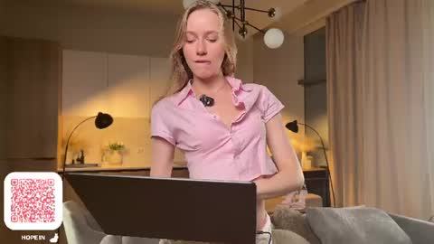 Snapshot of unnabella chatting on July 13, 8:11 pm UnnaBella online show from July 13, 8:11 pm