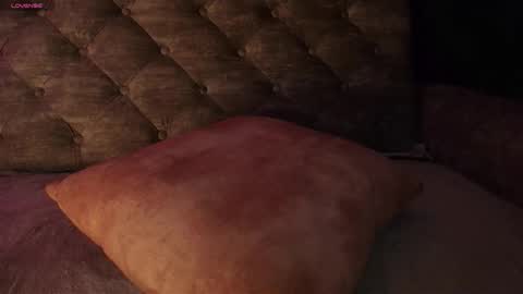 Snapshot of unu_nai chatting on October 12, 6:12 am new INSTA online show from October 12, 6:12 am