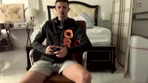 Snapshot of unverifiedbwc chatting on February 10, 8:00 pm Stepbro online show from February 10, 8:00 pm