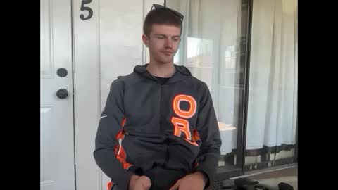 Snapshot of unverifiedbwc chatting on March 3, 5:50 pm Stepbro online show from March 3, 5:50 pm