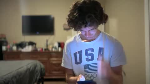 Snapshot of unverifiedbwc chatting on October 9, 11:52 am Stepbro online show from October 9, 11:52 am