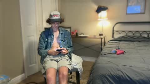 Snapshot of unverifiedbwc chatting on October 12, 12:20 am Stepbro online show from October 12, 12:20 am