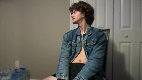 Snapshot of unverifiedbwc chatting on October 16, 6:58 am Stepbro online show from October 16, 6:58 am