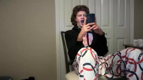 Snapshot of unverifiedbwc chatting on October 26, 12:55 pm Stepbro online show from October 26, 12:55 pm