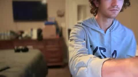 Snapshot of unverifiedbwc chatting on October 31, 5:41 am Stepbro online show from October 31, 5:41 am