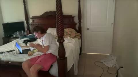 Snapshot of unverifiedbwc chatting on November 16, 10:15 pm Stepbro online show from November 16, 10:15 pm