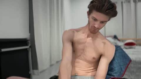 Snapshot of unverifiedbwc chatting on December 16, 2:05 am Stepbro online show from December 16, 2:05 am