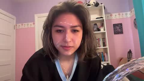 Snapshot of upaydahlia chatting on March 12, 10:28 pm findom goddess dahlia online show from March 12, 10:28 pm