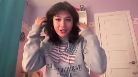 Snapshot of upaydahlia chatting on October 1, 6:19 am findom goddess dahlia online show from October 1, 6:19 am