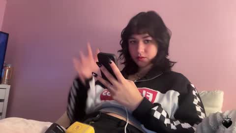 Snapshot of upaydahlia chatting on October 18, 4:48 am findom goddess dahlia online show from October 18, 4:48 am