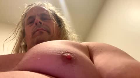 Snapshot of uptimeb4downtime chatting on October 26, 7:31 pm Just 4 Fun online show from October 26, 7:31 pm