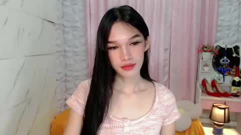 Snapshot of ur_asianbabexxx chatting on November 19, 10:15 am ur_asianbabexxx online show from November 19, 10:15 am