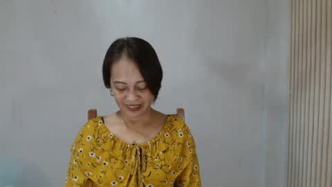 Snapshot of ur_asianbemvie69 chatting on June 15, 8:38 am bemvie online show from June 15, 8:38 am